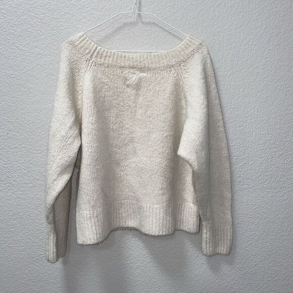 Victoria's Secret fuzzy boat neck boxy sweater size small - Picture 3 of 13